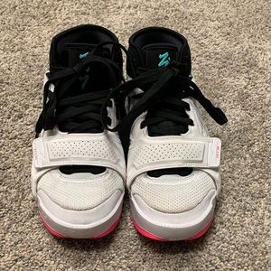 Nike girls basketball shoes